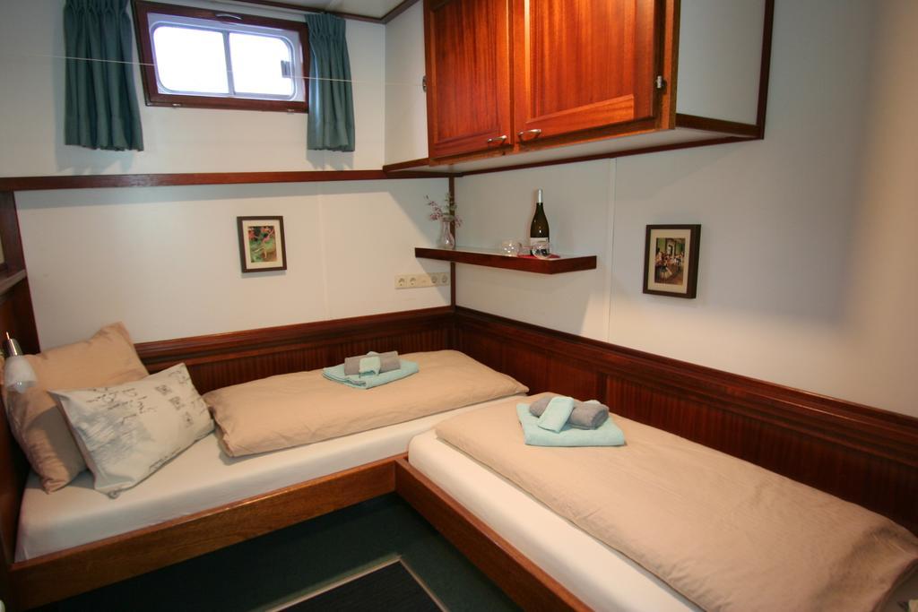 Hotelboat Fiep Amsterdam Exterior foto